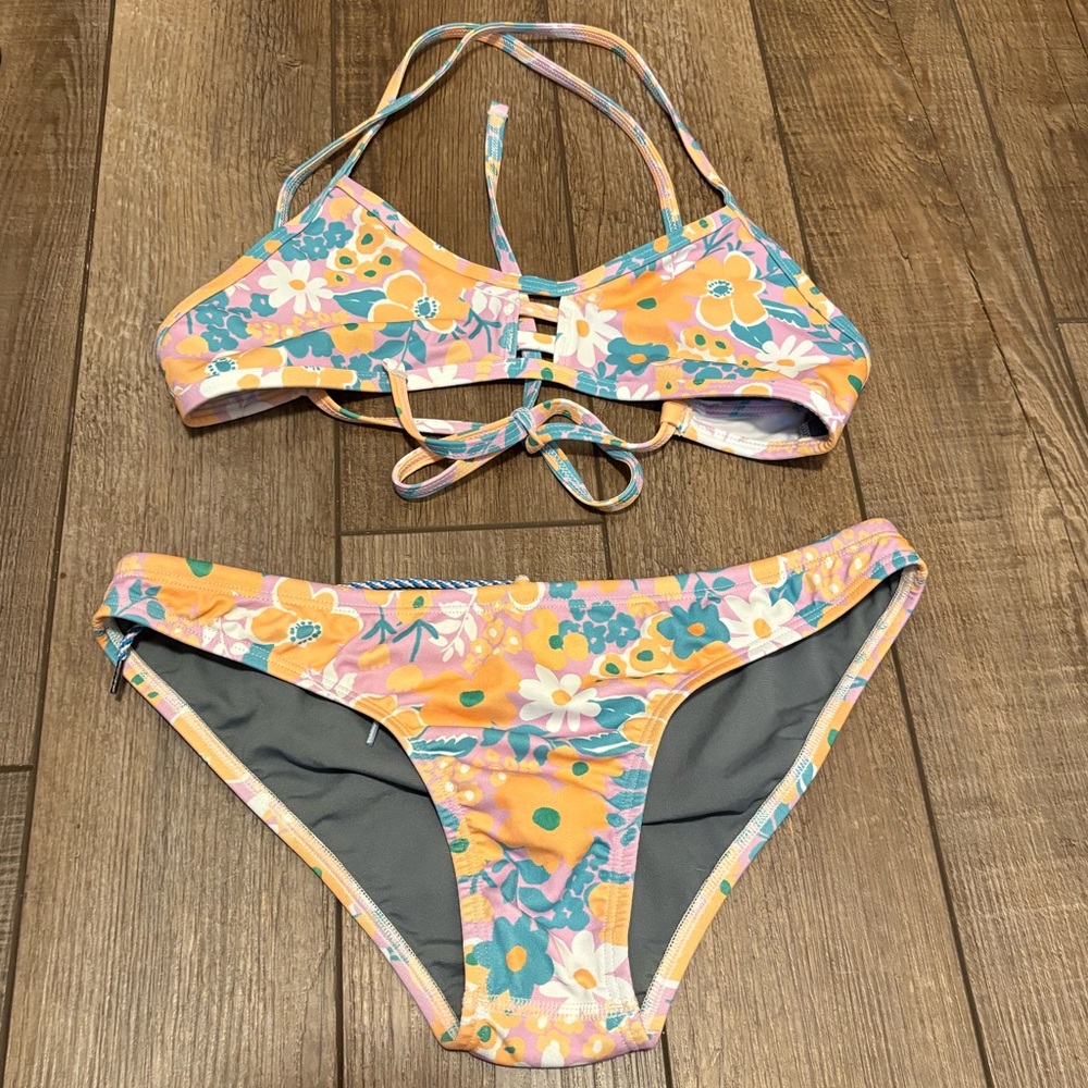 JOLYN Floral Bikini Set Tomcat Top + Midl Bottoms Medium Swim